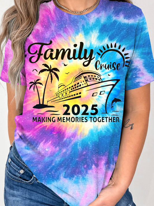 2025年ファミリークルーズ プリントタイダイクルーネックTシャツ