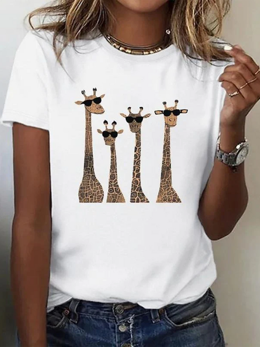 Minimalist Fun Giraffe Art Crew Neck T-shirt