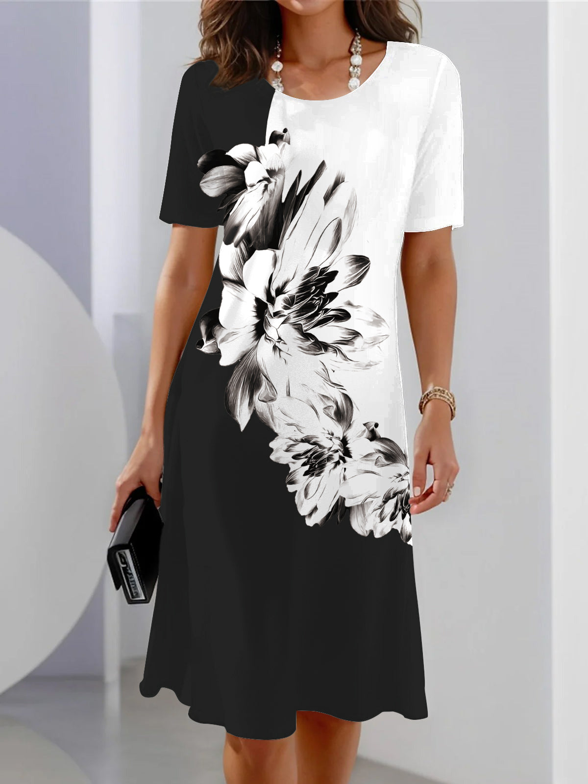 Black White Floral Print Short Sleeve Crew Neck Dress